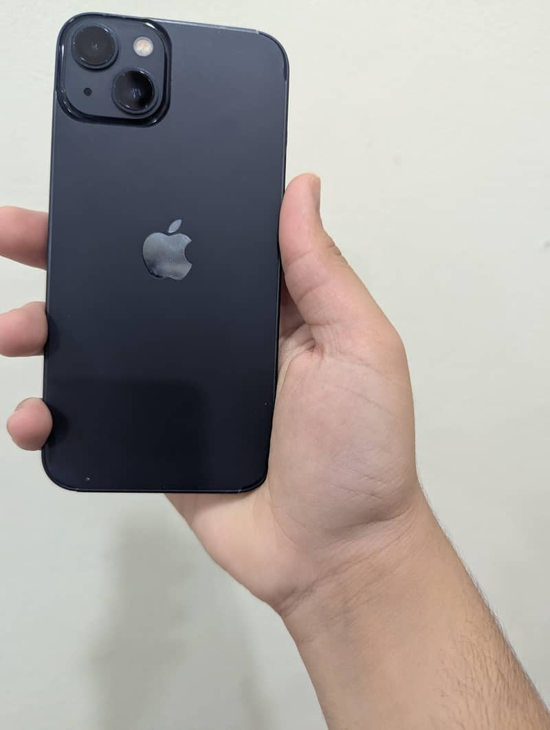 Apple iPhone 13 2