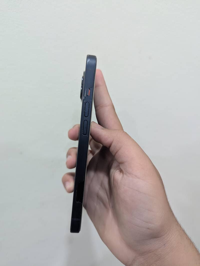 Apple iPhone 13 3
