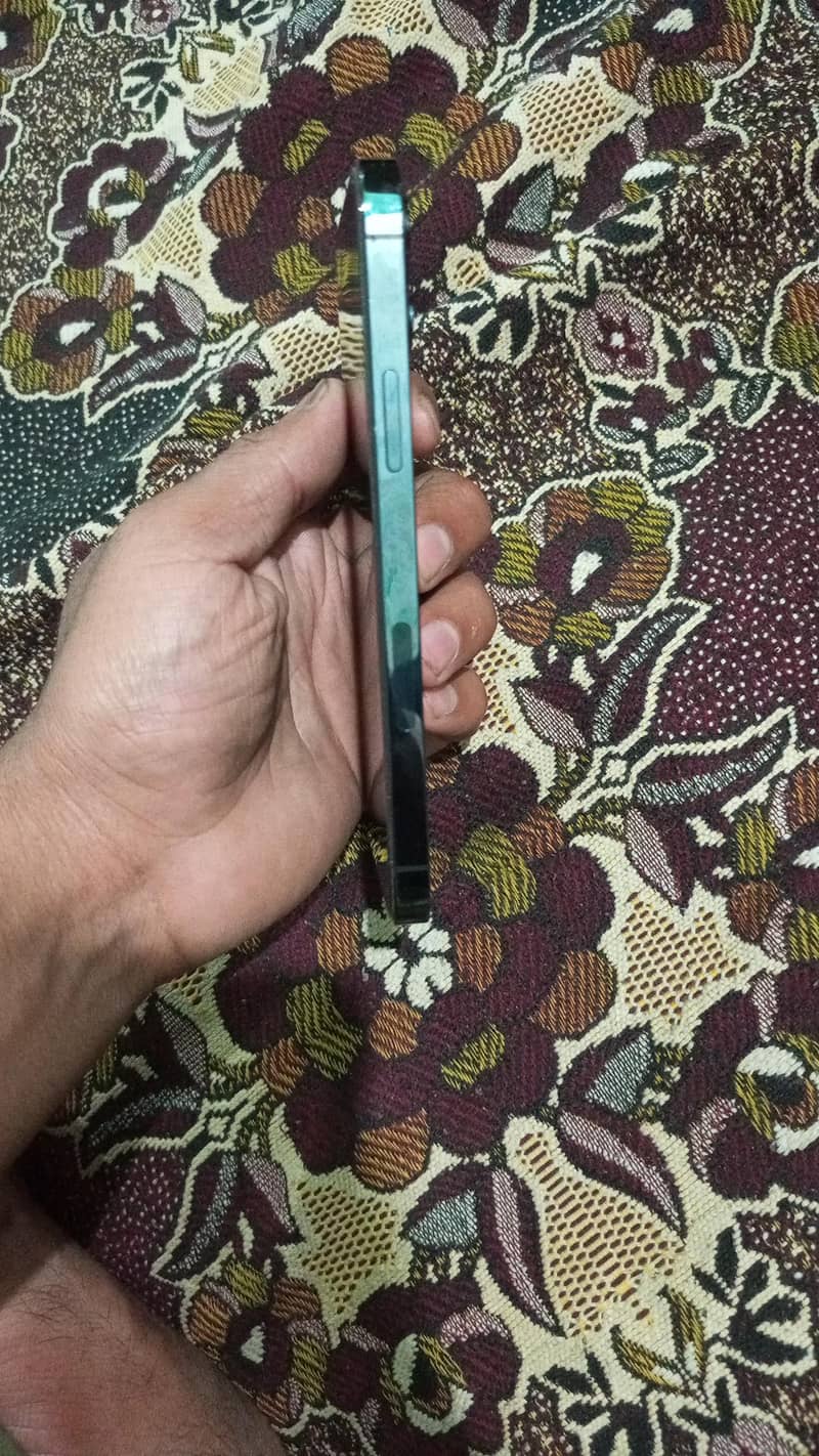Apple iPhone 12 Pro 2