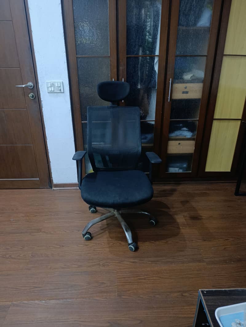 Executive Chair 0