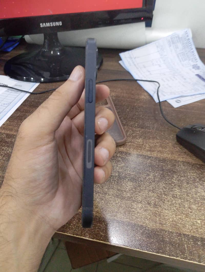Apple iPhone 12 2
