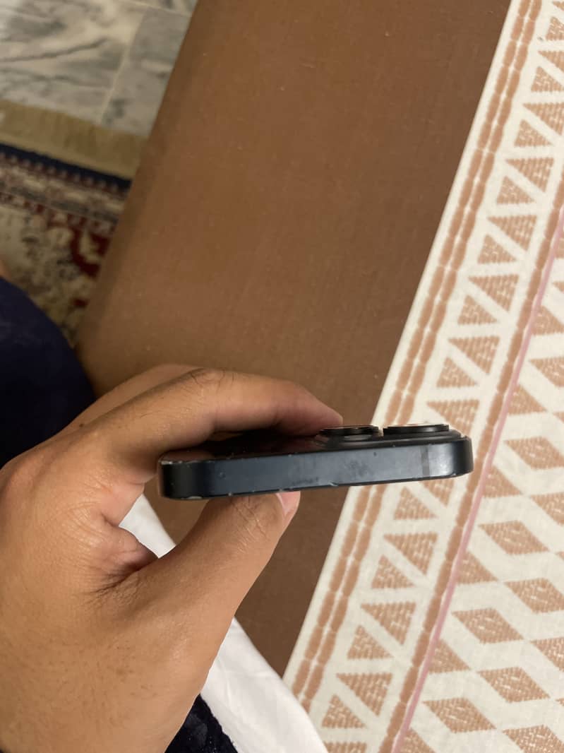 Apple iPhone 14 4