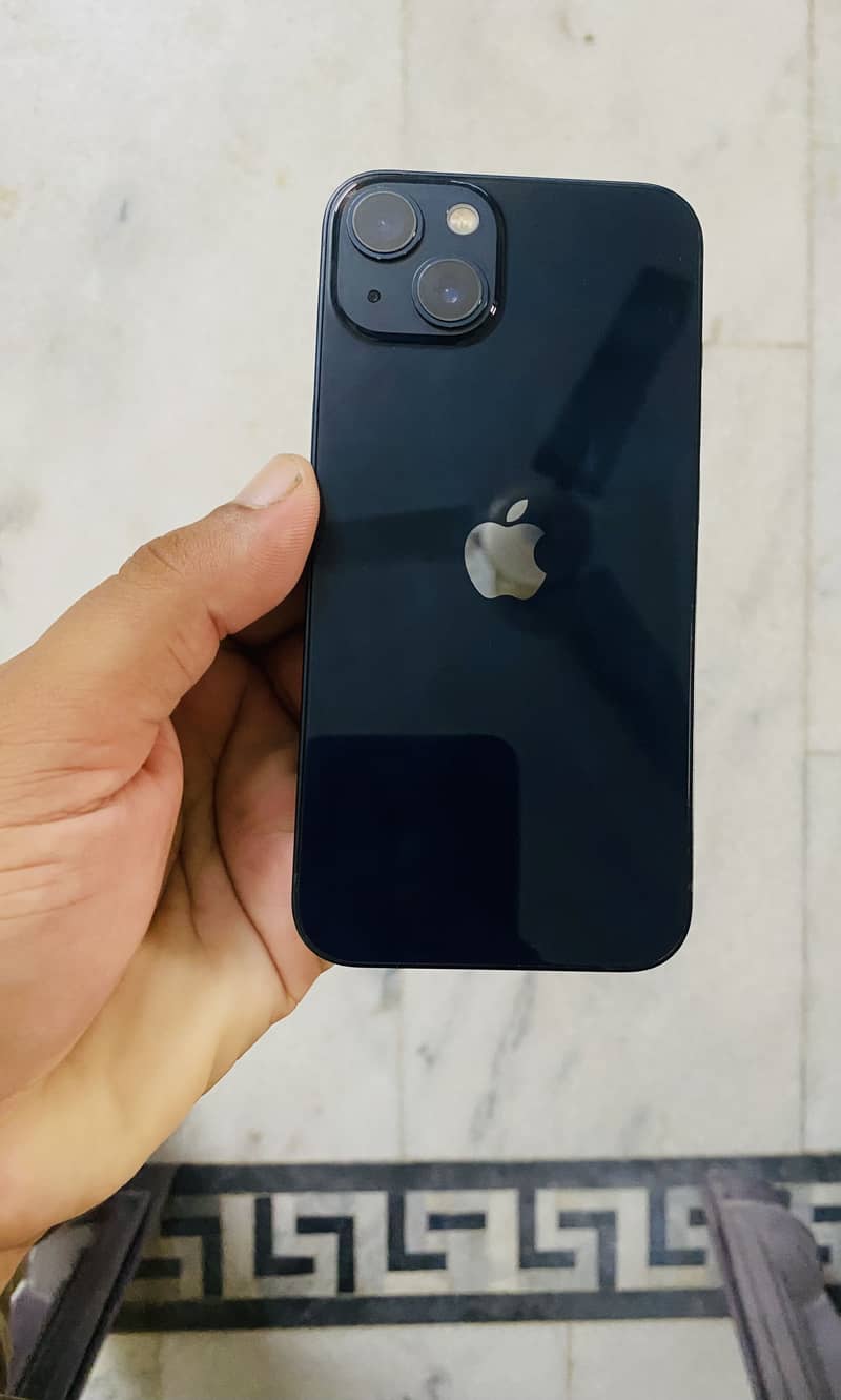 Apple iPhone 13 1