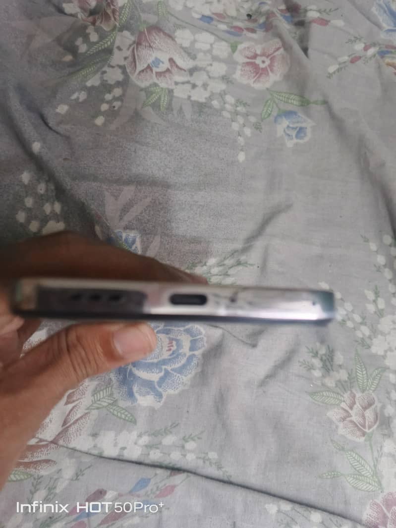 OPPO Reno12f 4