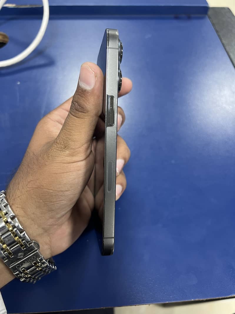 Apple iPhone 13 Pro 6