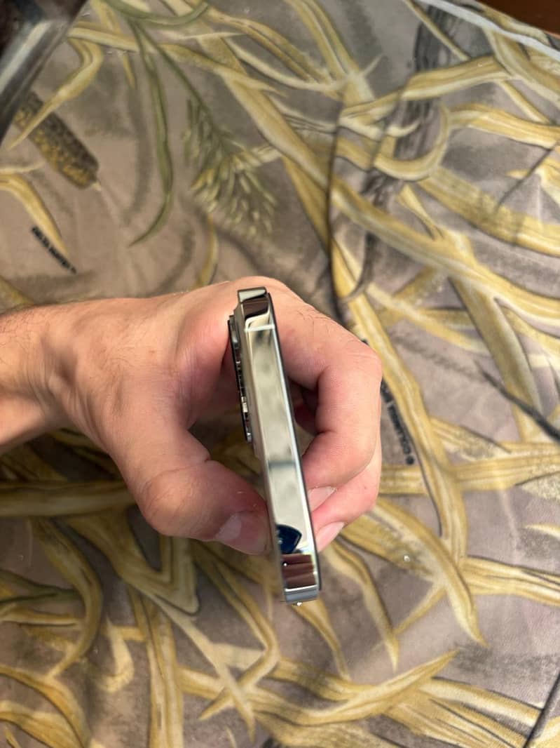 Apple iPhone 13 Pro Max 5