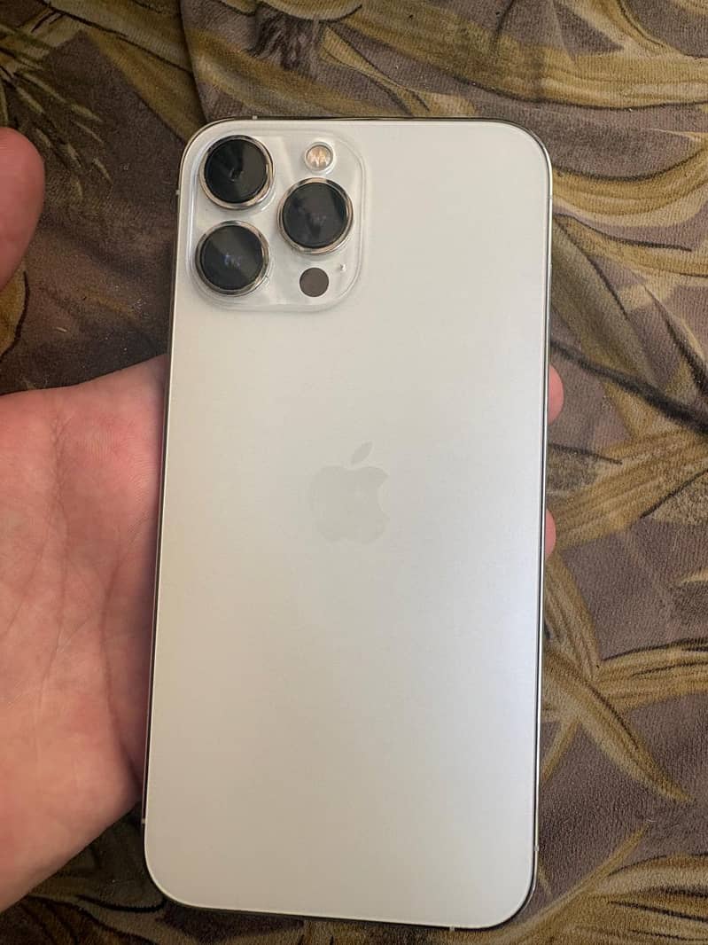 Apple iPhone 13 Pro Max 6