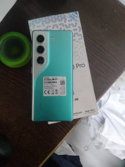 Tecno CAMON 40 Pro