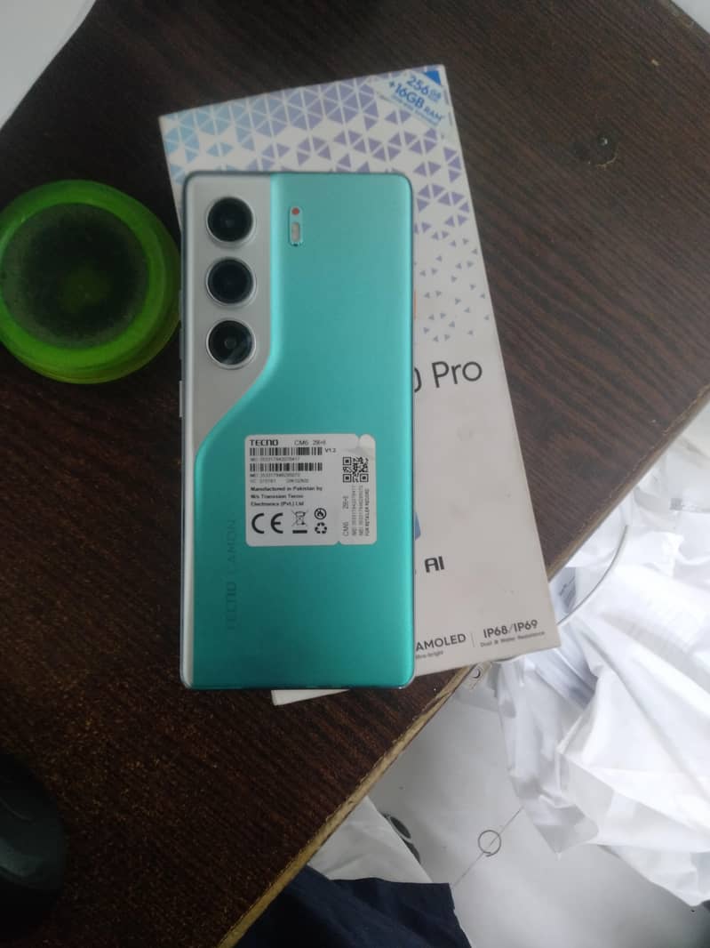 Tecno CAMON 40 Pro 0