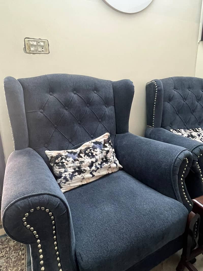 sofa 7 seater pristine condition with table 3