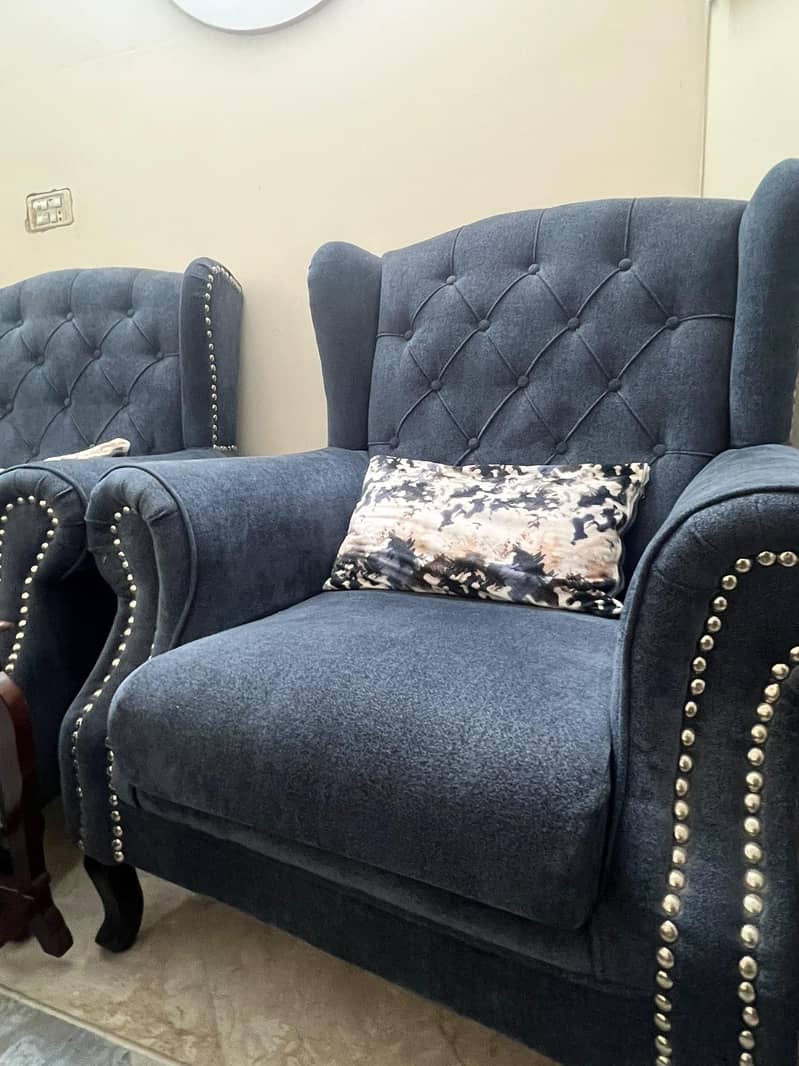 sofa 7 seater pristine condition with table 4