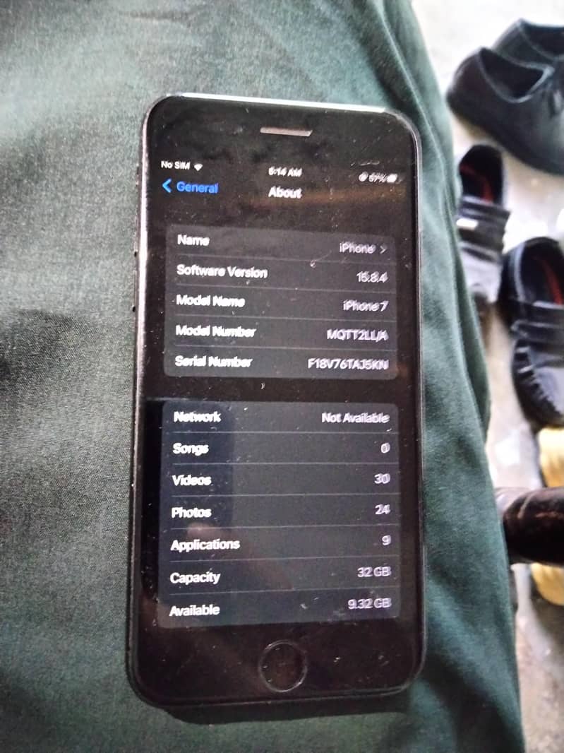 Apple iPhone 7 2