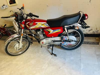 Honda CG 125 madal 2025- Total Genuine, Lush Condition for Sale