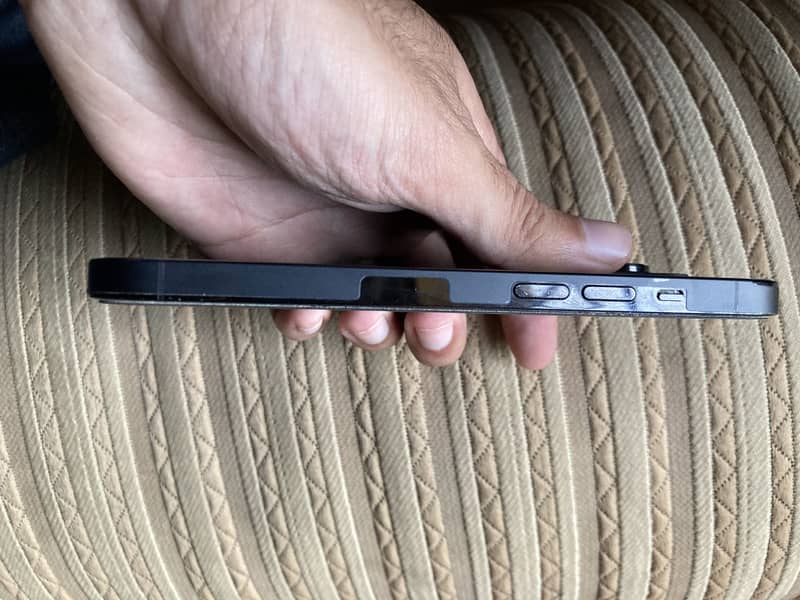 Apple iPhone 14 Pro 2