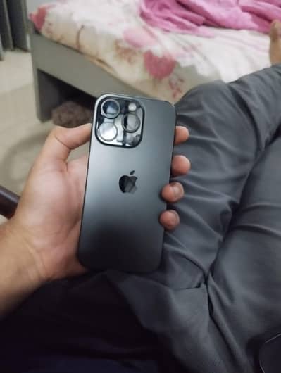 Apple iPhone 16 Pro fu
