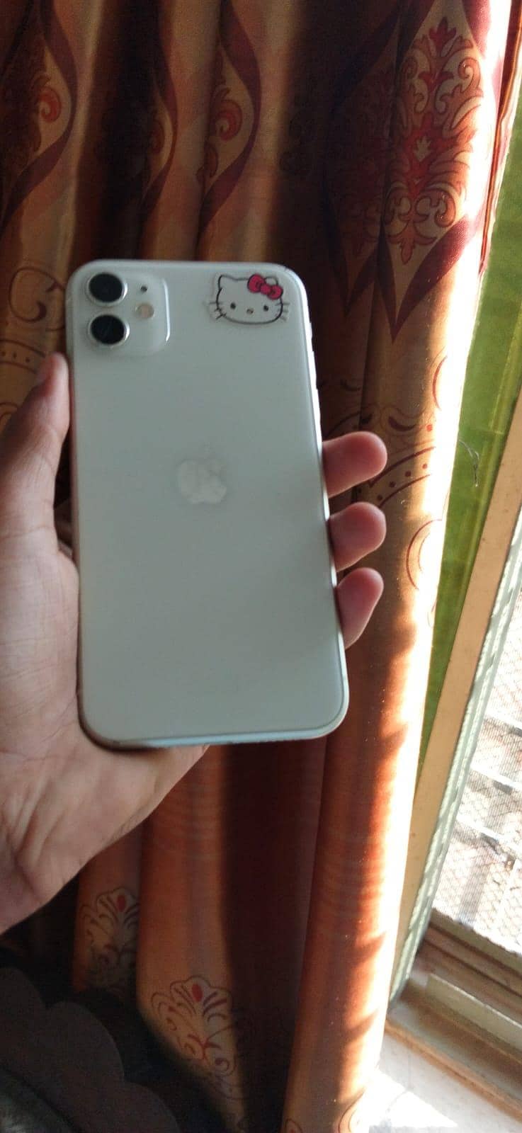 Apple iPhone 11 4