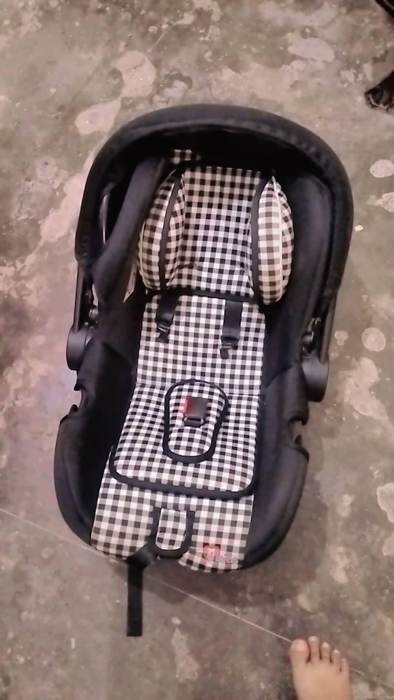 carrycot 1