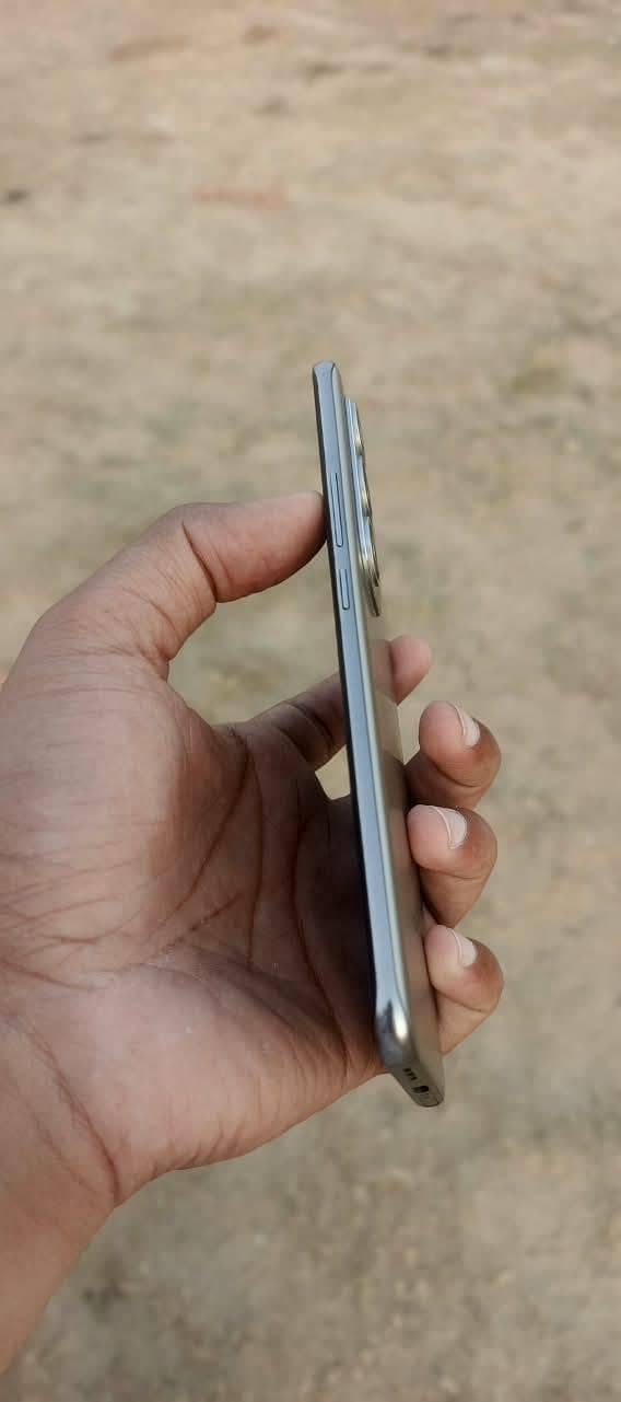 Tecno Spark 40 pro Plus 2