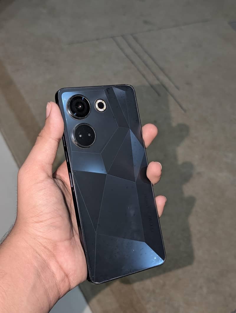 Tecno CAMON 20 0