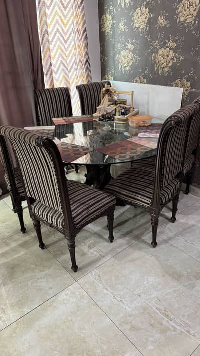 Premium Antique Wooden Dining Table Set – 6 Chairs | Mint Condition