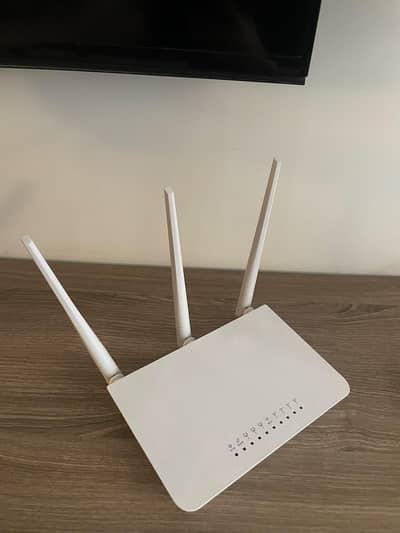 Tenda N300 F3 WiFi router