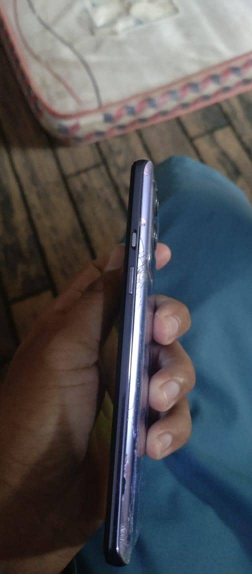 One Plus 9 4