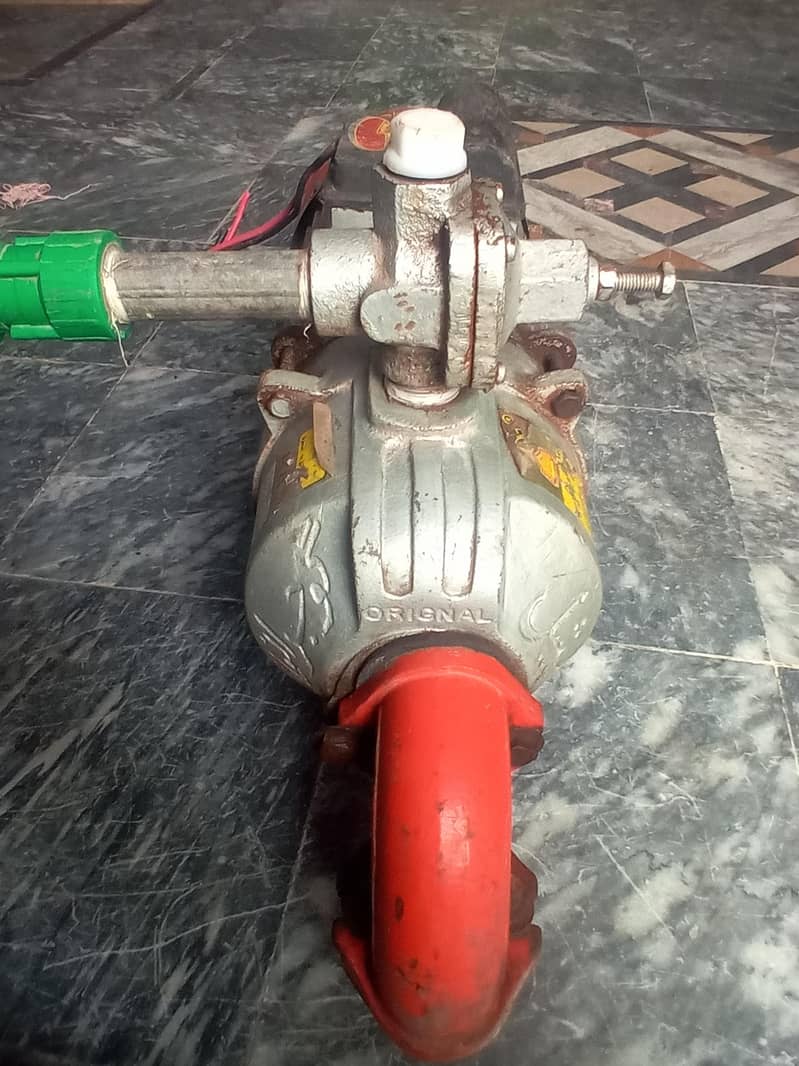 Dubble Ampelar Pump 1