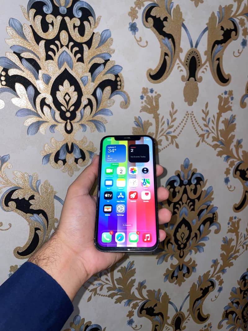 Apple iPhone 12 3