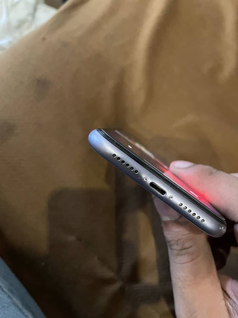 Apple iPhone 11 2