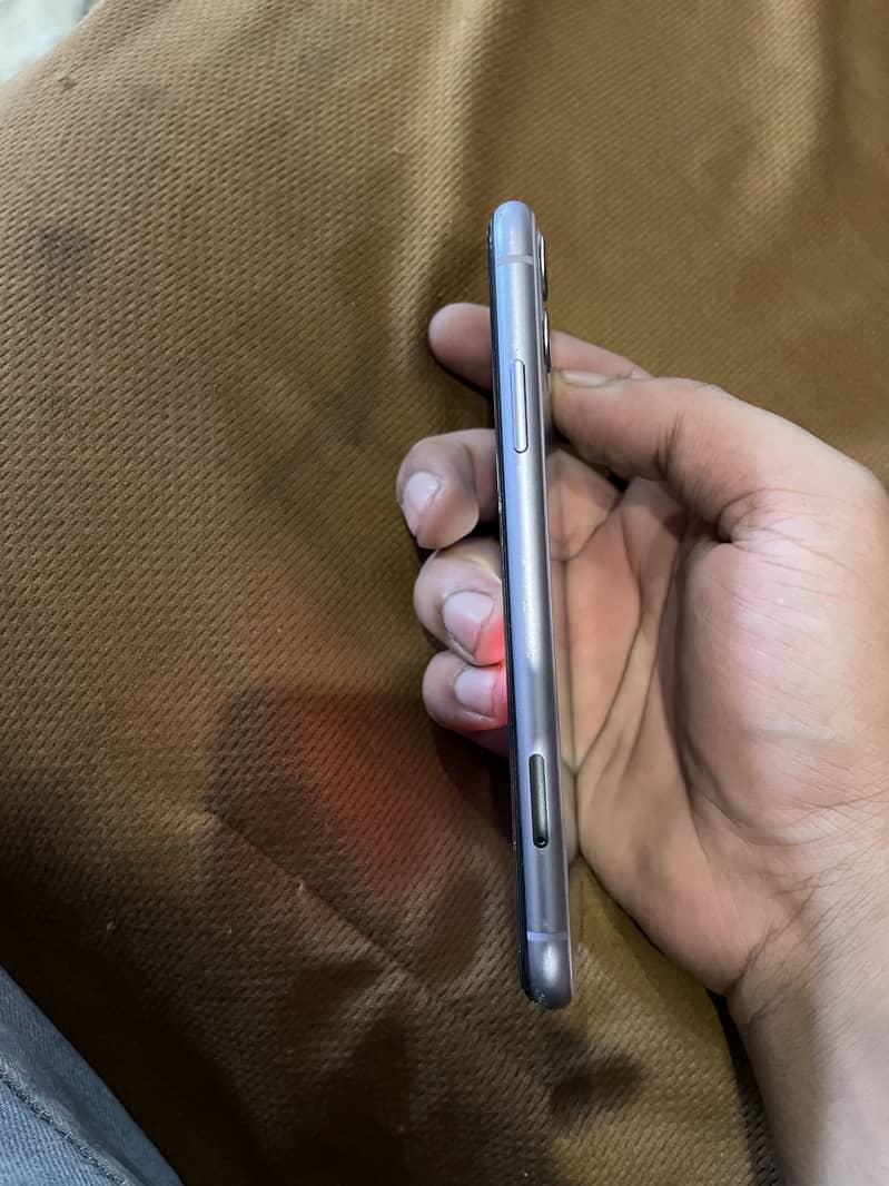 Apple iPhone 11 5