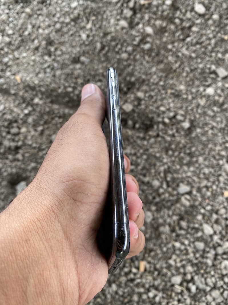 Apple iPhone X 6