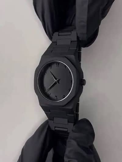 Black aura watch.