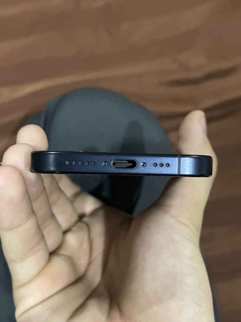 Apple iPhone 15 Pro 6