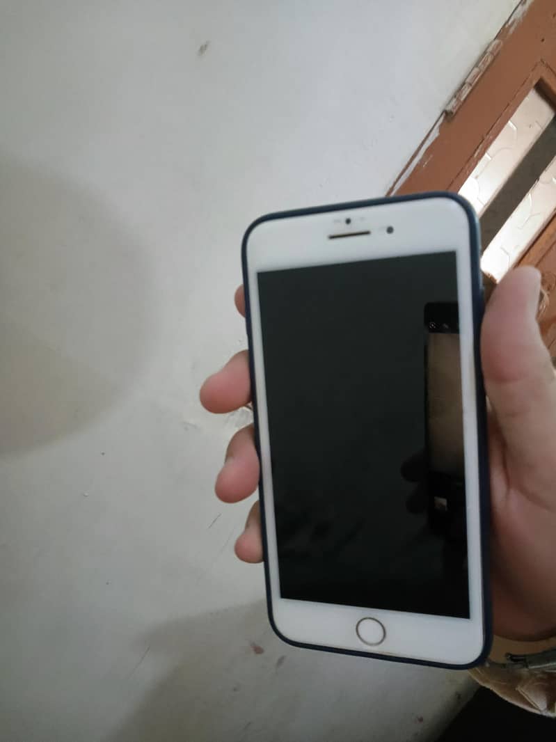 Apple iPhone 8 Plus 2