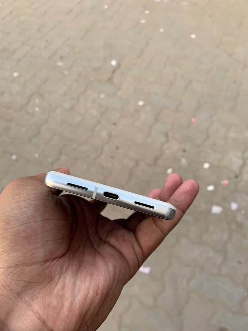 Google Pixel 7 Pro 6