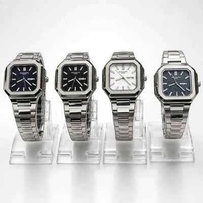 Men’s modern stylish look watch with day & date