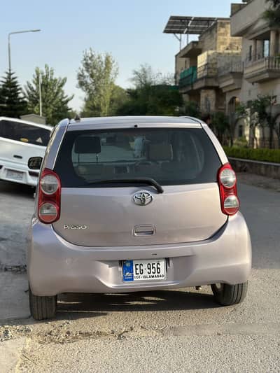 Toyota Passo 2012