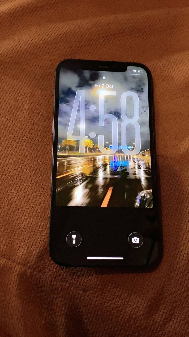 Apple iPhone 12 3