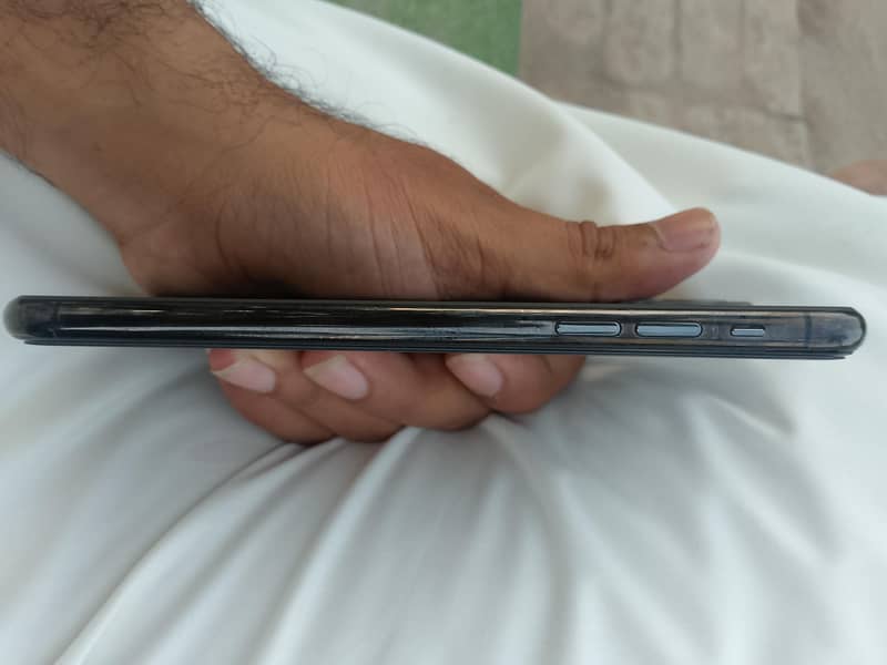 Apple iPhone 11 Pro Max 3