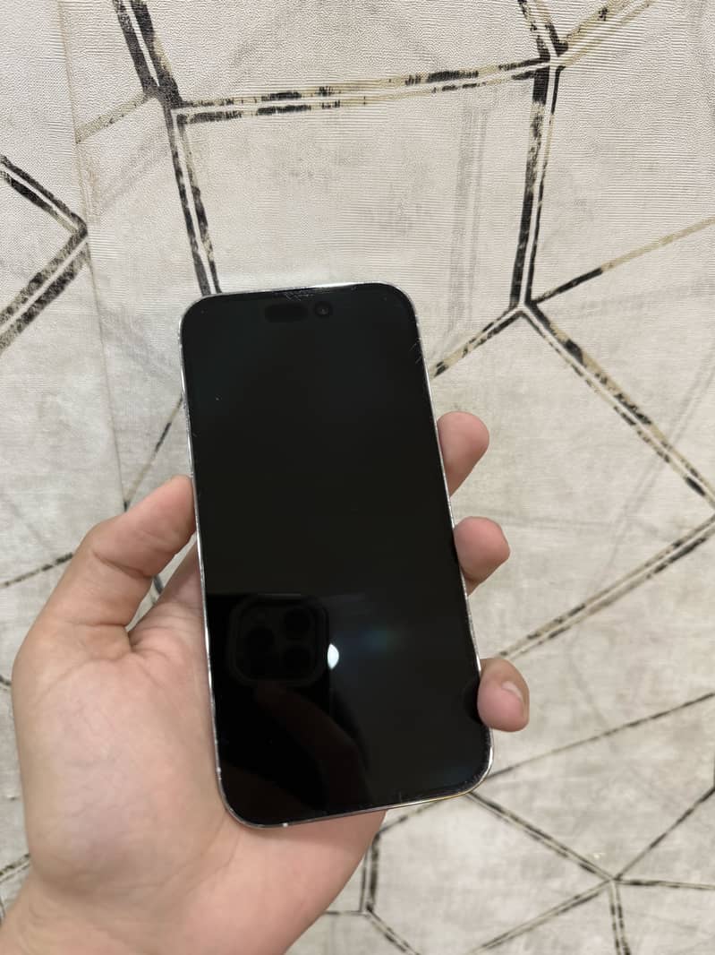 Apple iPhone 14 Pro 2