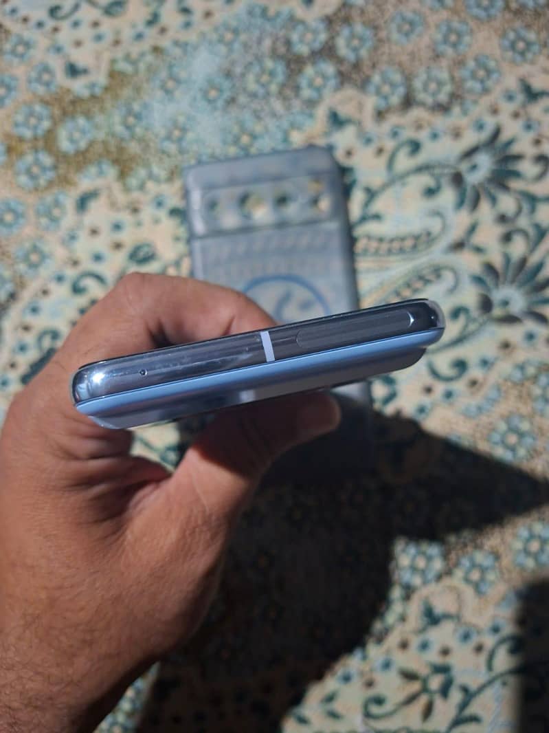 Google Pixel 8 Pro 4