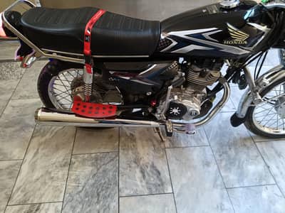 Honda CG 125 Self Start Special Edition Chrome – 2023 Model