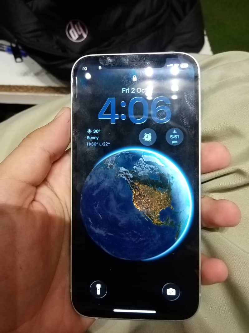Apple iPhone 12 1