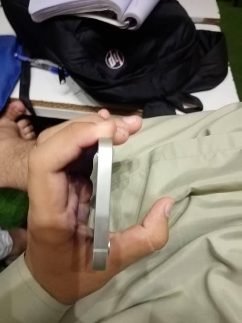Apple iPhone 12 3
