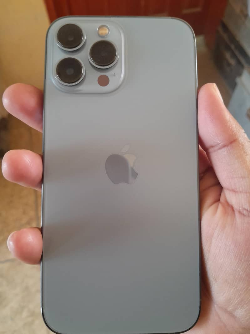 Apple iPhone 13 Pro Max 0