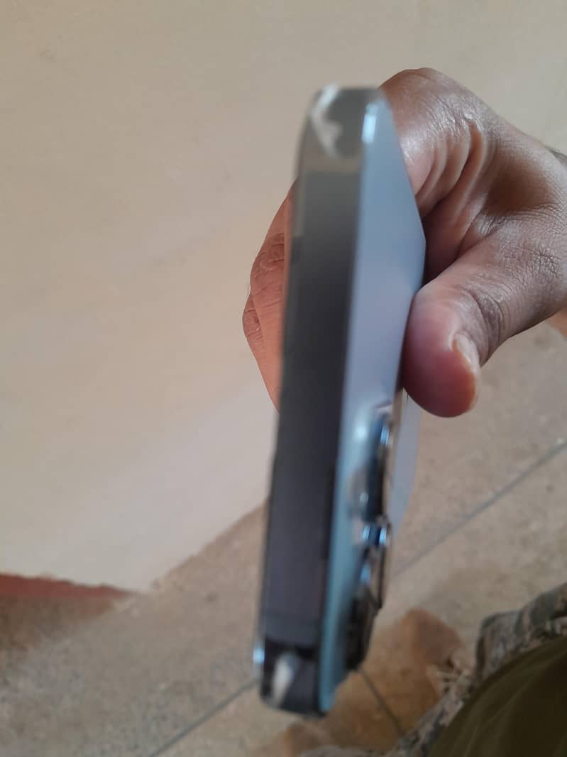 Apple iPhone 13 Pro Max 6