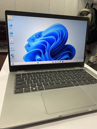 Dell latitude 3340 | Core i7-13th gen | 16/256 NVME