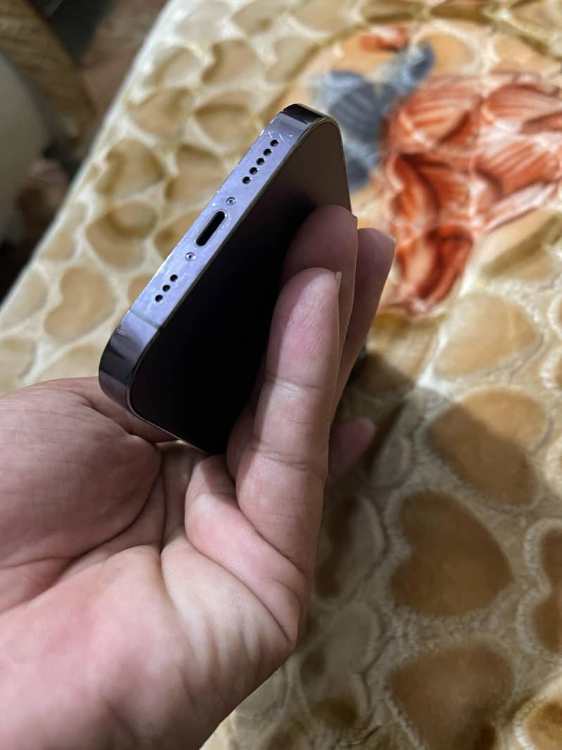 Apple iPhone 14 Pro 1