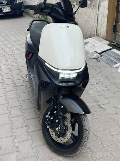 Evee s1 scooty
