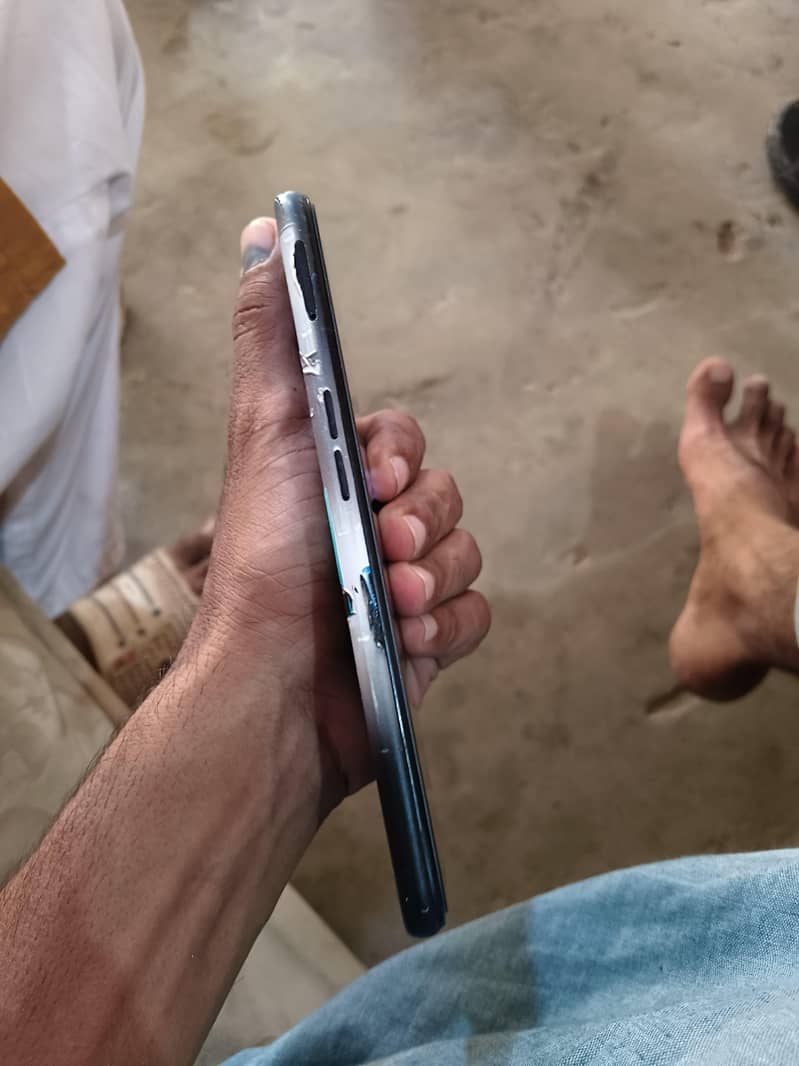 OPPO A76 4
